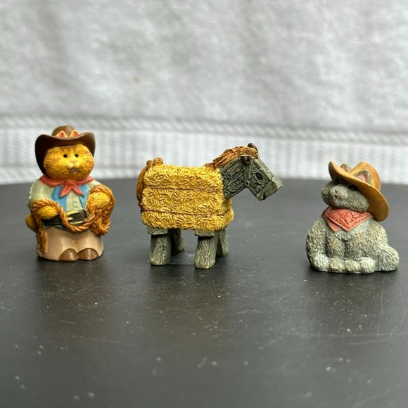 Hallmark Cowboy Cameron Merry Miniatures Decoration from 1996 - Picture 3 of 11
